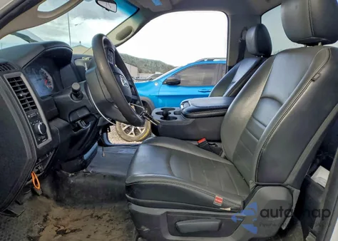 2021 Ram 1500 Classic Tradesman z USA, uszkodzony, nr VIN 3C6JR7DG9MG664784